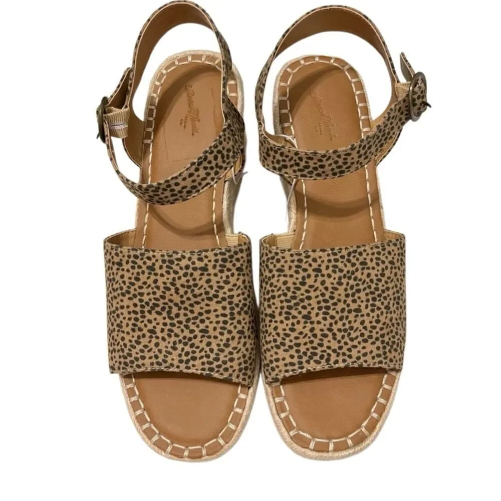 NWT Universal Thread leopard print Morgan espadrille wedge sandals Size 9
